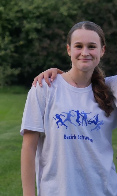 Magdalena Fischer, Kreismeisterin im Stabhochsprung